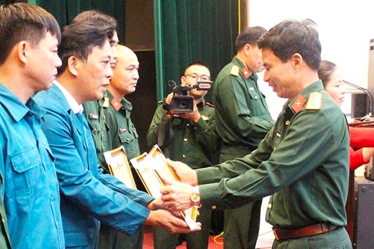 Mãi sáng ngời tư tưởng Hồ Chí Minh về đạo đức cách mạng: Bài cuối - Cầm chắc “lá chắn thép”
